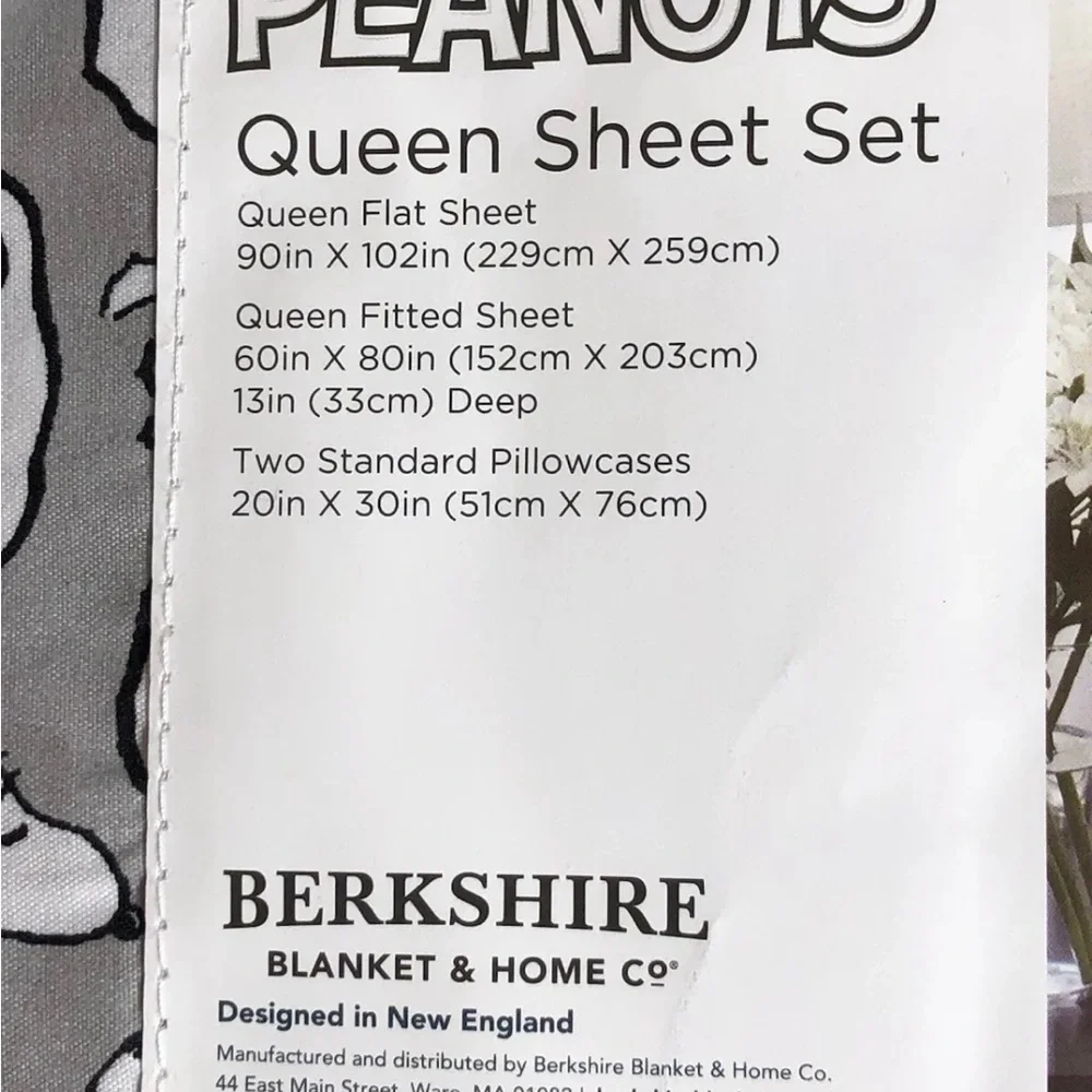 Peanuts Snoopy QUEEN SIZE Valentine’s Day sheet set Gray white NEW